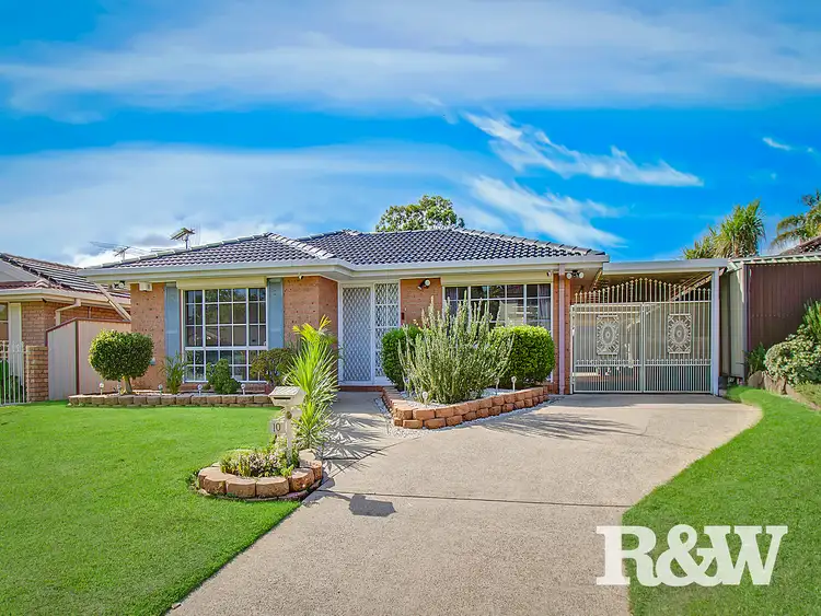 10 Heseltine Place