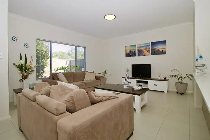 Sixth view of Homely townhouse listing, 17/2 Louvre Way, Baldivis WA 6171