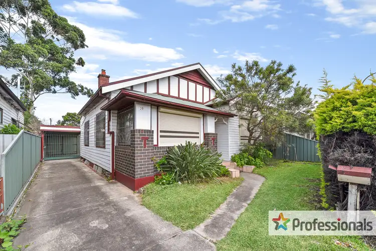 39 Woodville Road, Granville NSW 2142