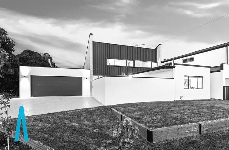 1 Churchill Drive, Modbury North SA 5092