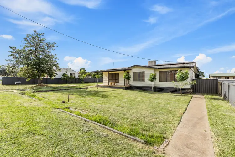 8 Gloucester Street, Junee NSW 2663