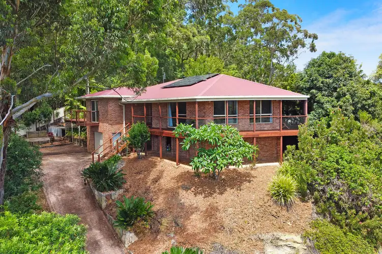 18 Pamela Close, Green Point NSW 2251