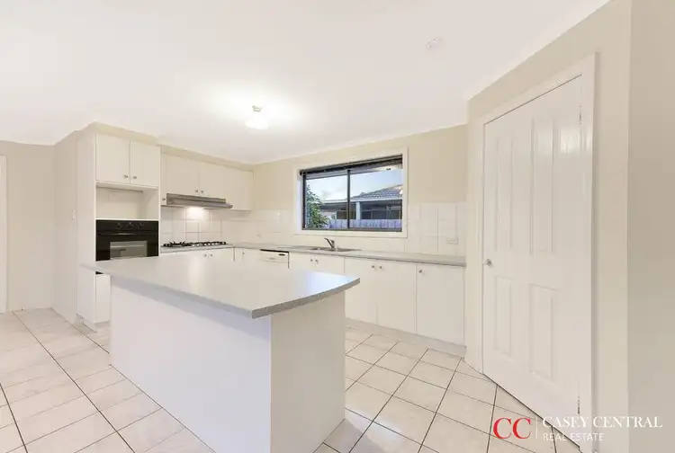 Fifth view of Homely house listing, 9 Rimes Close, Cranbourne West VIC 3977