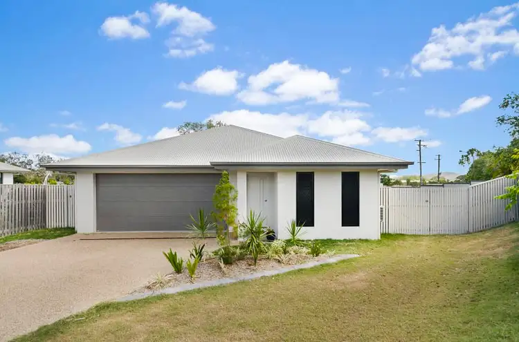 9a Bilbao Place, Bushland Beach QLD 4818