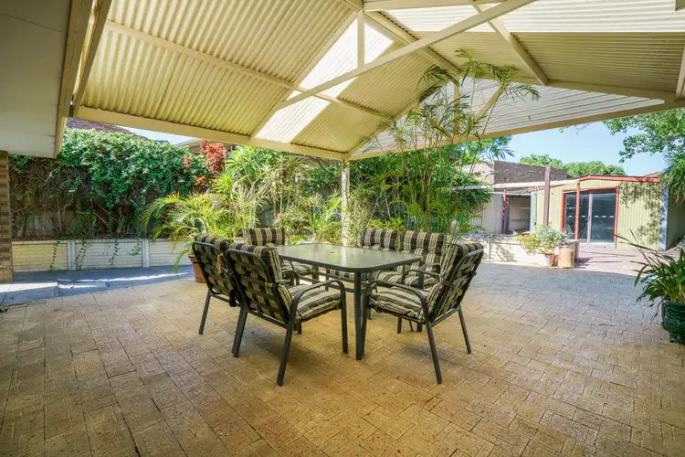 11 Stampel Gardens, Kardinya WA 6163