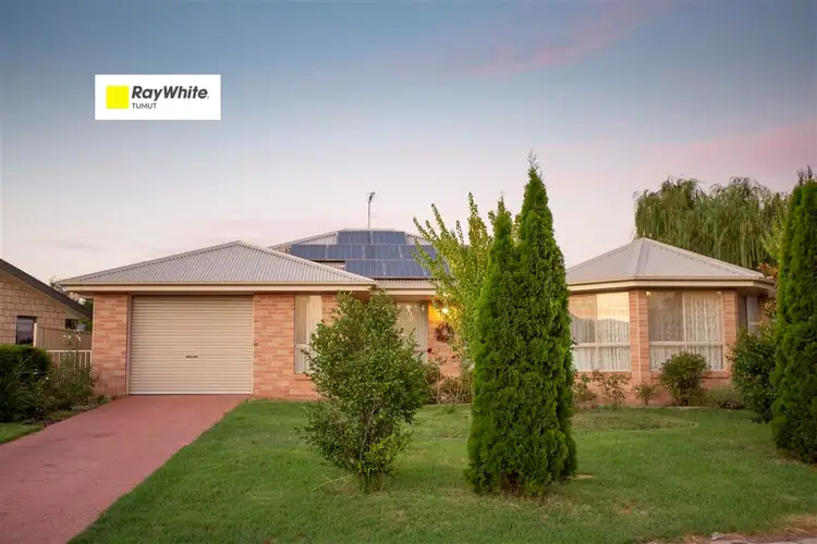 11 Chisholm Place, Tumut NSW 2720