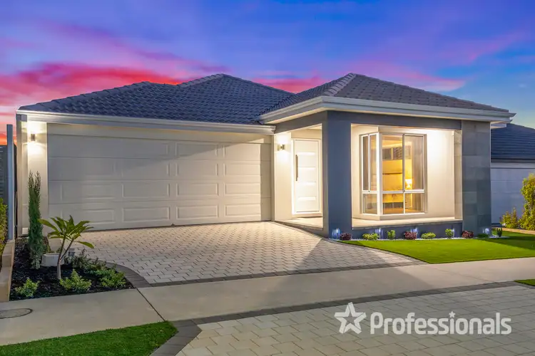 Second view of Homely house listing, 34 Grasswren Way, Alkimos WA 6038