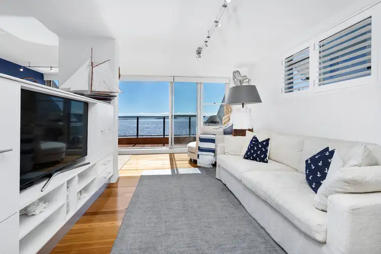 Third view of Homely house listing, 4/33 Soldiers Point Road, Soldiers Point NSW 2317