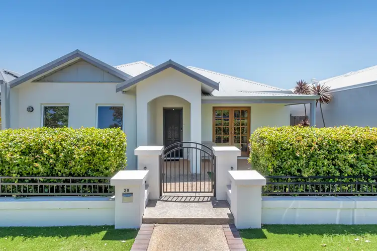 29 Pacifica Way, Dudley Park WA 6210