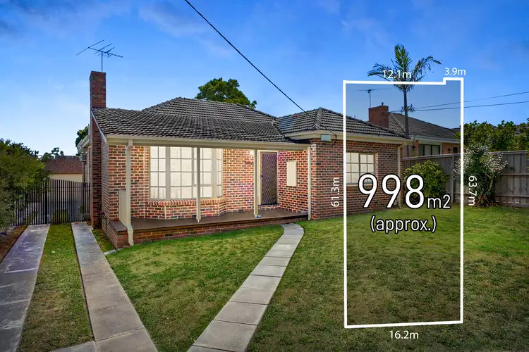 11 Moona Street, Burwood East VIC 3151