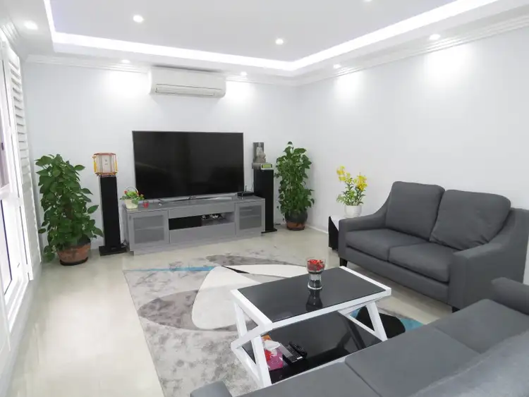 Fourth view of Homely house listing, 10 Goulburn Place, Wakeley NSW 2176