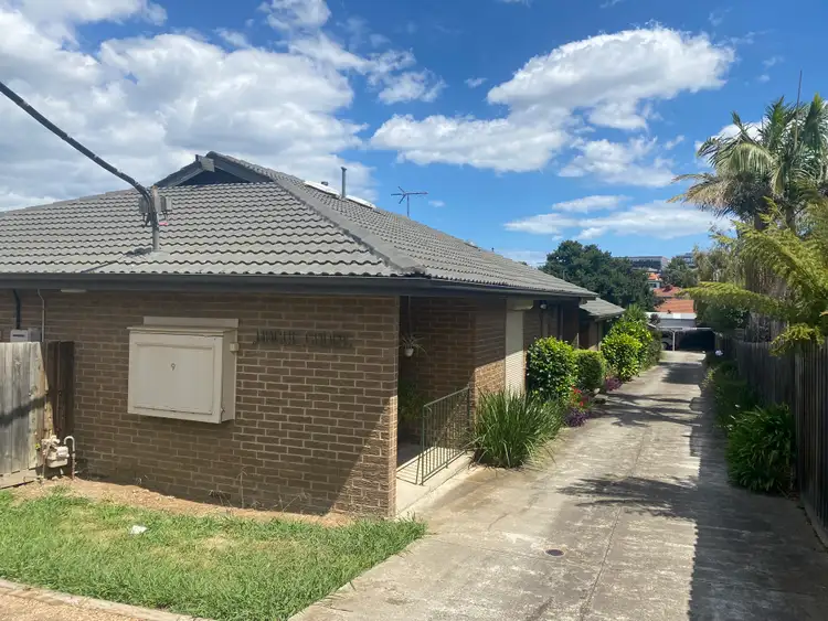 5/9 Royal Avenue, Essendon North VIC 3041