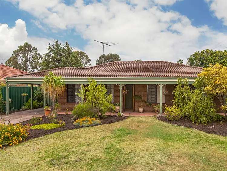 4 Lake Edge Lane, South Lake WA 6164