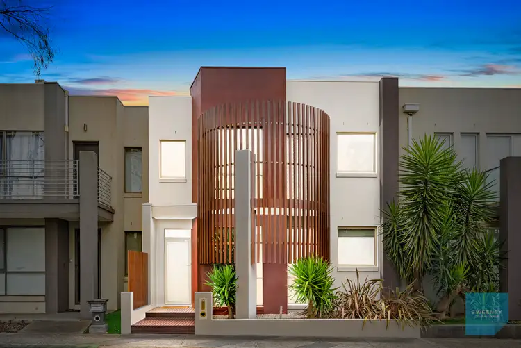 20 Jolimont Street, Caroline Springs VIC 3023