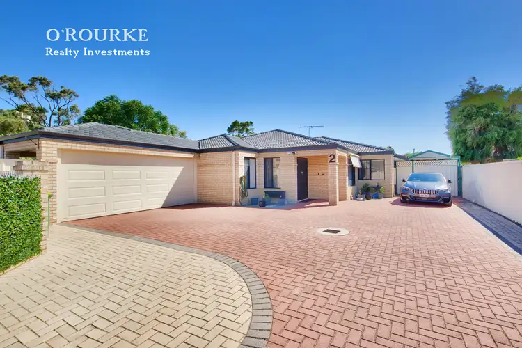 2/127 Arlunya Aveune, Cloverdale WA 6105