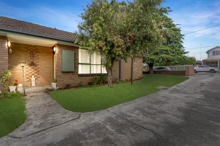 Main view of Homely unit listing, 1/87 Bernard Street, Cheltenham VIC 3192