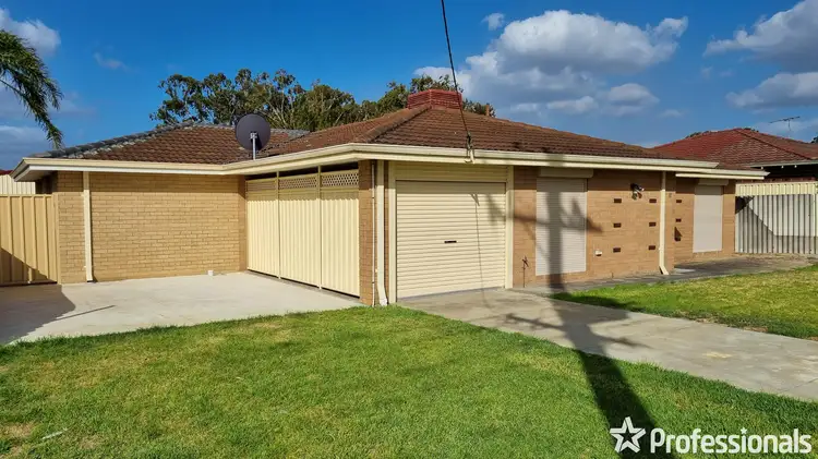 Second view of Homely house listing, 11 Matthew Way, Thornlie WA 6108