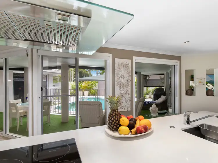 135 Santa Cruz Boulevard, Clear Island Waters QLD 4226