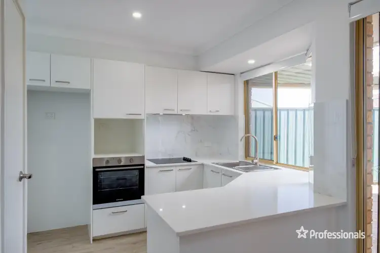 32 Skylark Retreat, Ballajura WA 6066