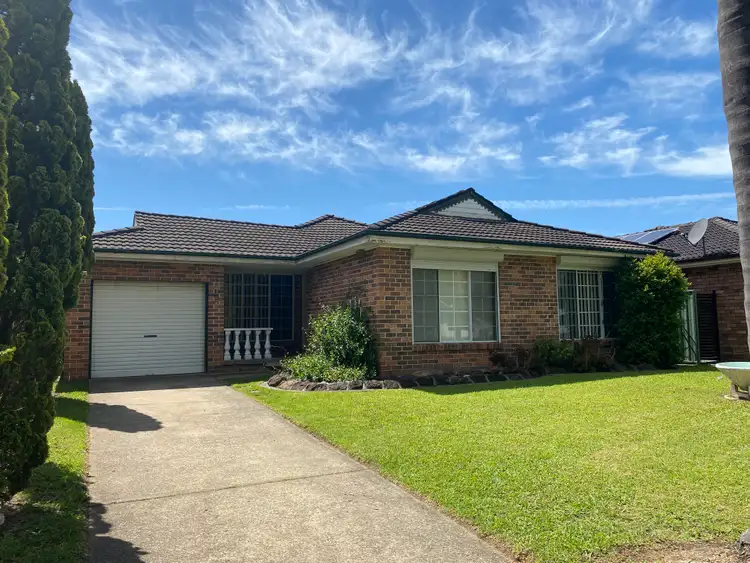 14 Macedon Street, Bossley Park NSW 2176