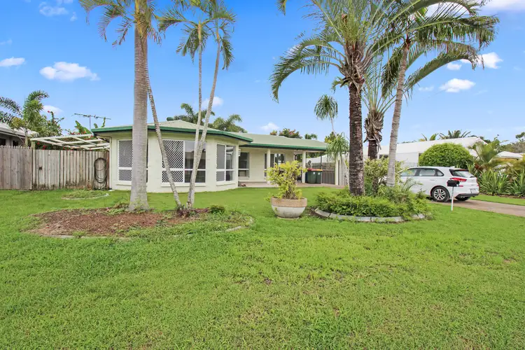 25 Feeney Avenue, Rasmussen QLD 4815