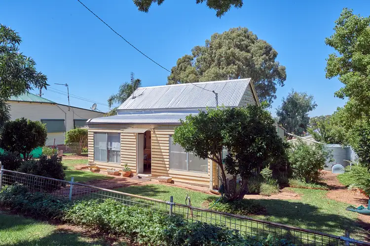 50 Marquis Street, Junee NSW 2663