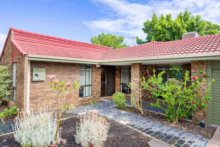 11 Peters Way, Bibra Lake WA 6163