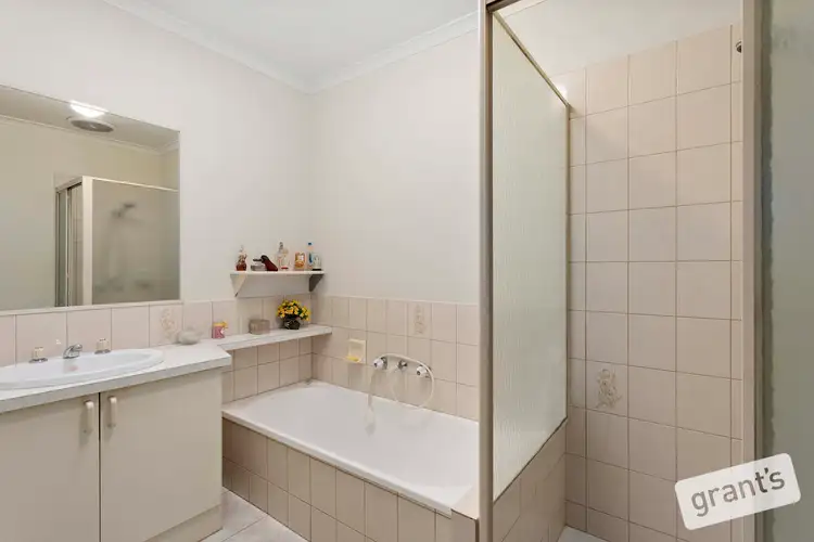 Sixth view of Homely unit listing, 1/51 Heyington Circle, Narre Warren VIC 3805