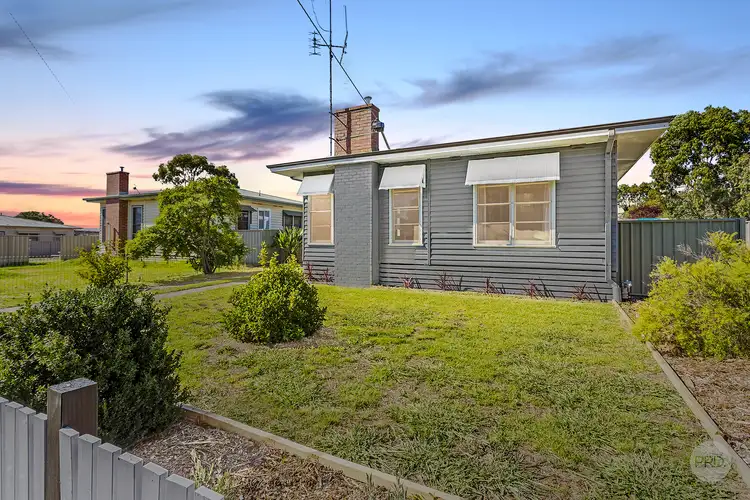 27 Woolcock Avenue, Kangaroo Flat VIC 3555