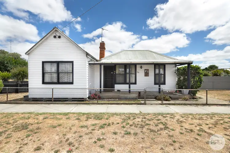 28 Lawrence Street, Beaufort VIC 3373