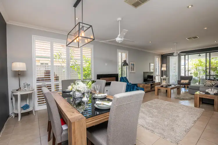 Third view of Homely house listing, 6 Rosette Place, Piara Waters WA 6112