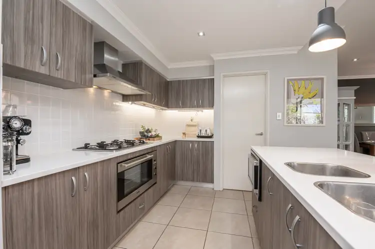 Sixth view of Homely house listing, 6 Rosette Place, Piara Waters WA 6112