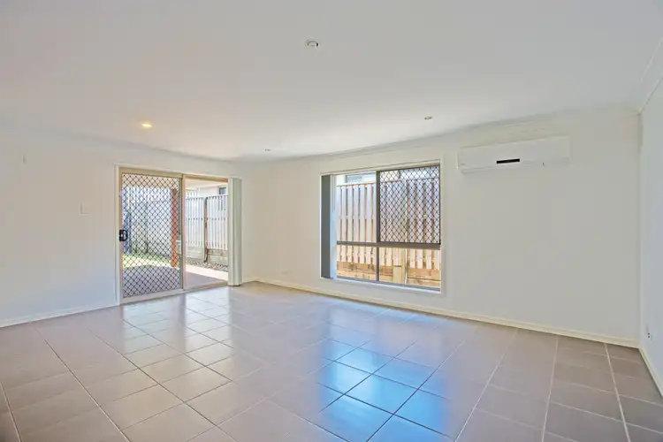 Third view of Homely house listing, 8 Bowerbird Crescent, Dakabin QLD 4503