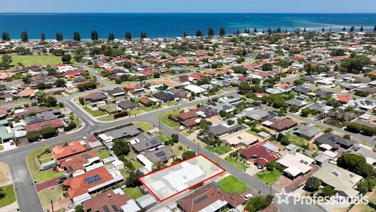 Main view of Homely house listing, 8 Harley Close, Safety Bay WA 6169