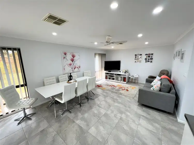 Fifth view of Homely house listing, 2 Warren Drive, Deniliquin NSW 2710
