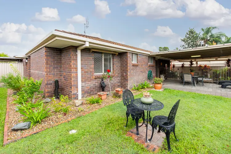 Second view of Homely semi-detached listing, 2/6 Stephanie Court, Labrador QLD 4215