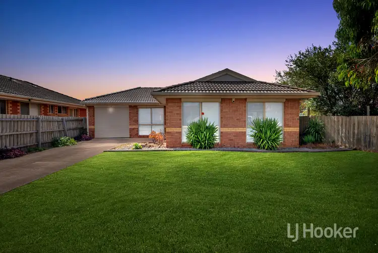 19 Belinda Close, Kurunjang VIC 3337