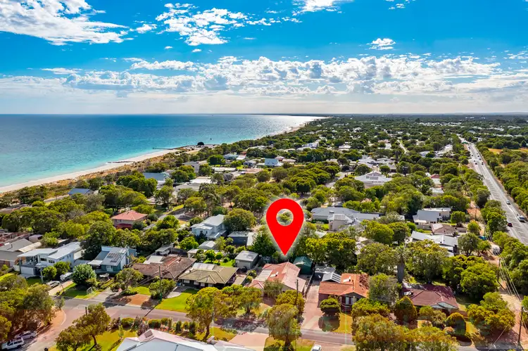 16 LOCKE STREET, Abbey WA 6280