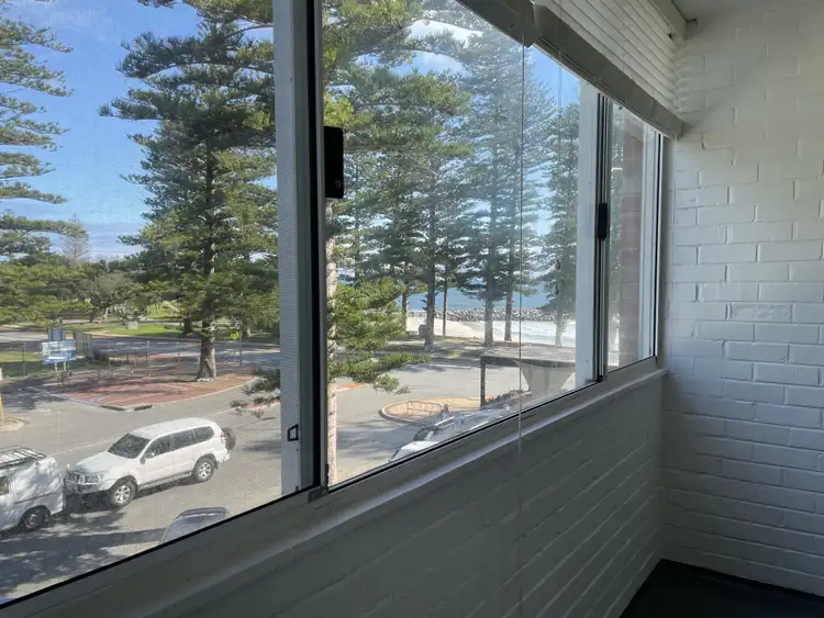 8/2 Forrest Street