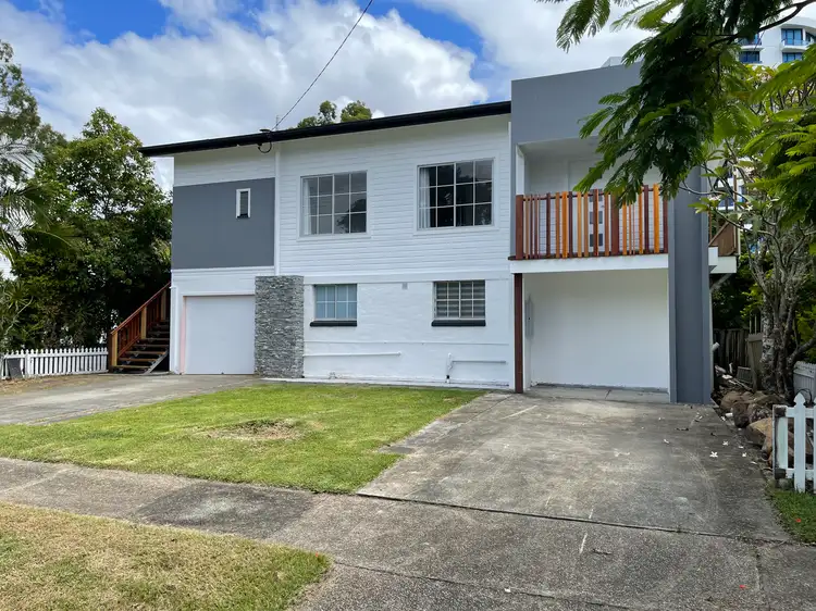11 Amaroo Street