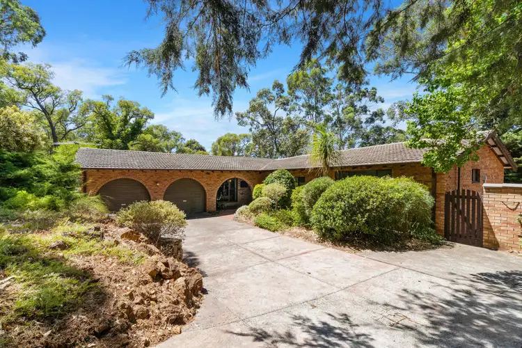 37 Dixon Road, Kalamunda WA 6076