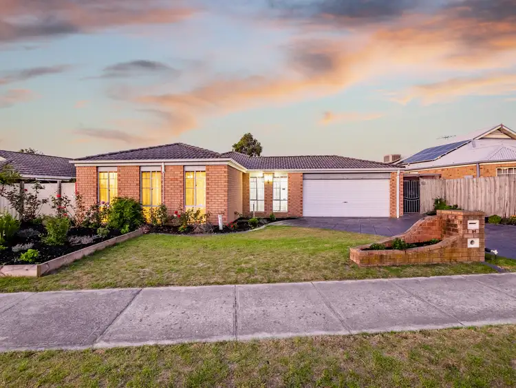 24 Horsfield Street, Cranbourne North VIC 3977