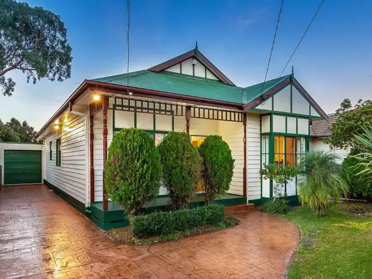 15 Callander Street, Hughesdale VIC 3166
