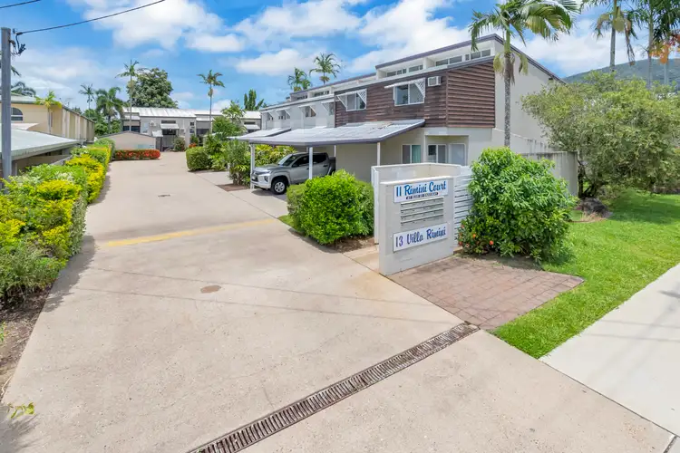 2/11 Balaclava Road, Earlville QLD 4870
