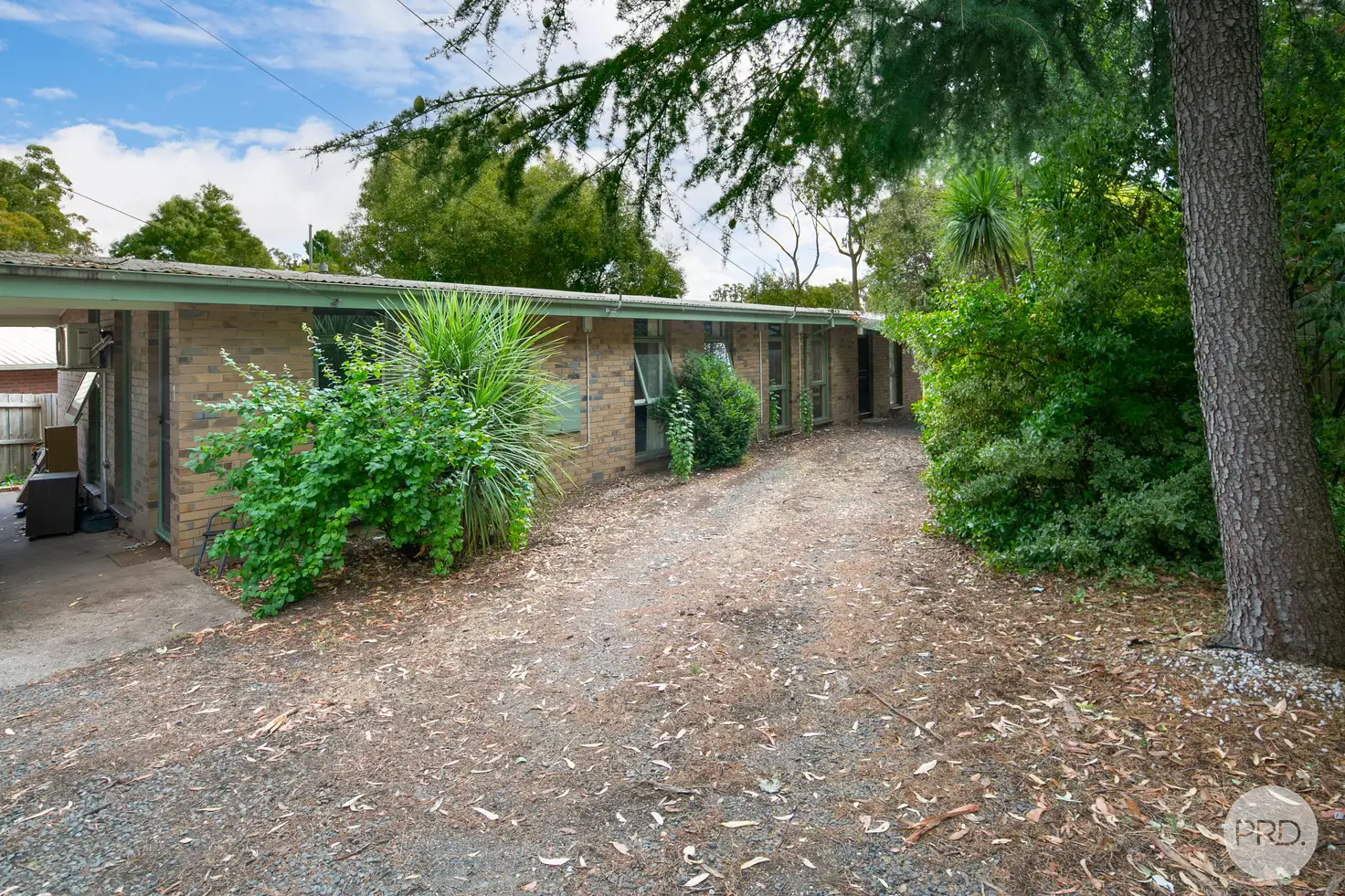 Main view of Homely unit listing, 2/208 Eddy Ave, Mount Helen VIC 3350
