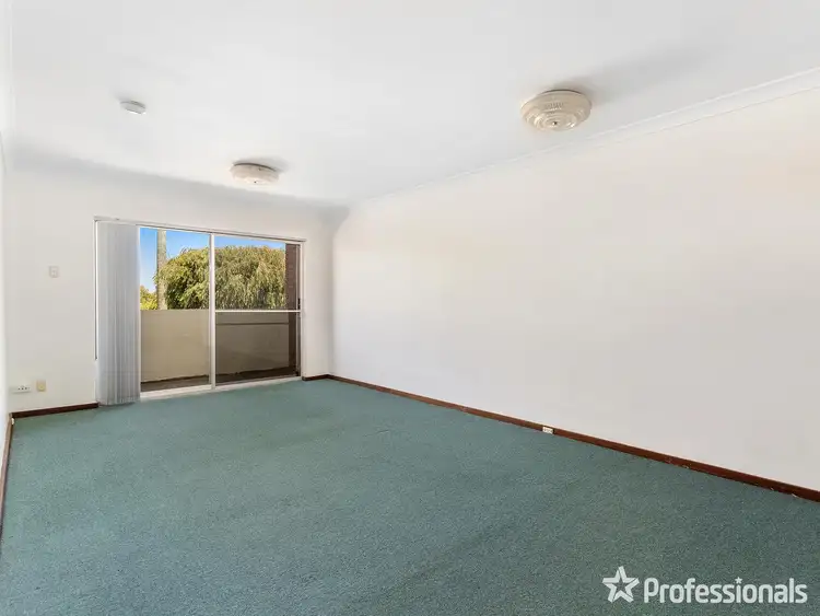 Fifth view of Homely unit listing, 17/4 Minchinson Street, Shoalwater WA 6169