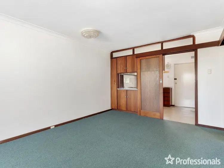 Seventh view of Homely unit listing, 17/4 Minchinson Street, Shoalwater WA 6169