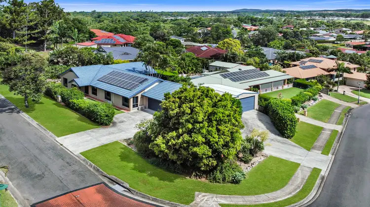 2 Homestead Place, Petrie QLD 4502