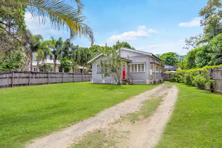 36 Little Street, Manunda QLD 4870