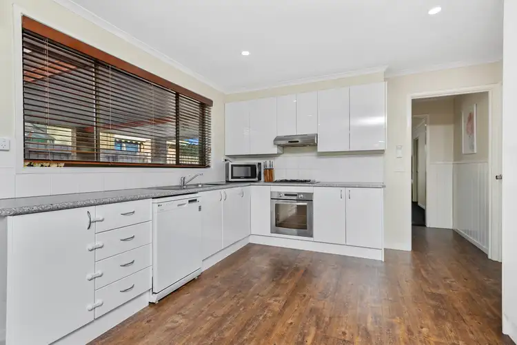 Fifth view of Homely house listing, 1 Arnold Court, Woodend VIC 3442